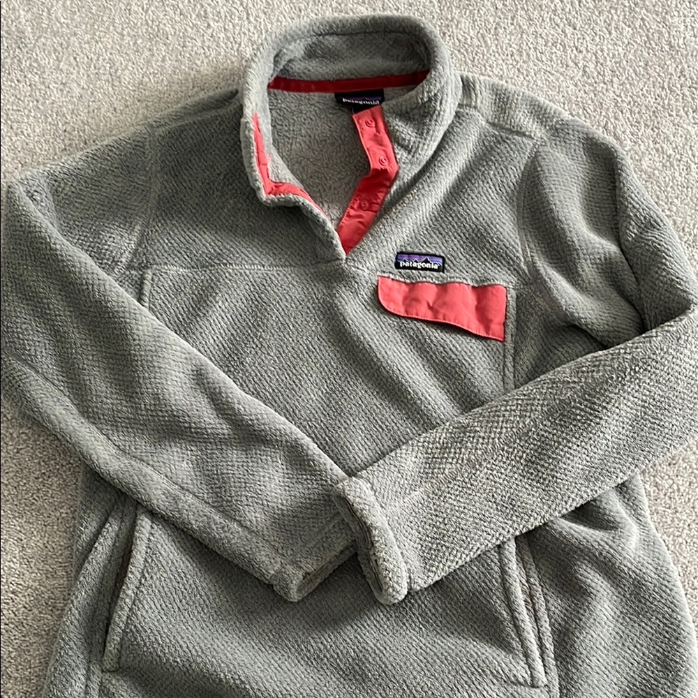 Patagonia Gray and Pink Fleece Pullover